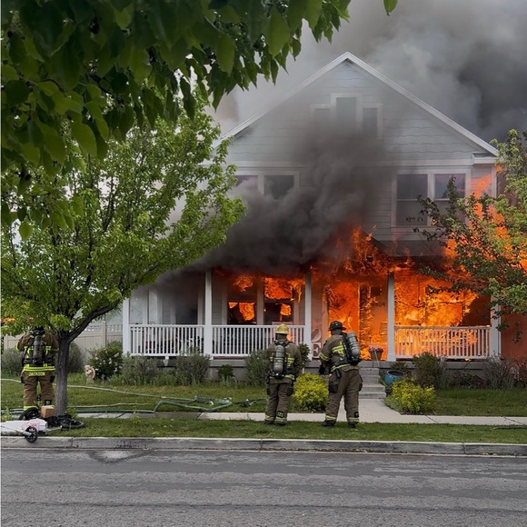 💝🛍️✨💕✨I’m Live Now ✨💕✨🛍️💝 - Picture 2 of 16